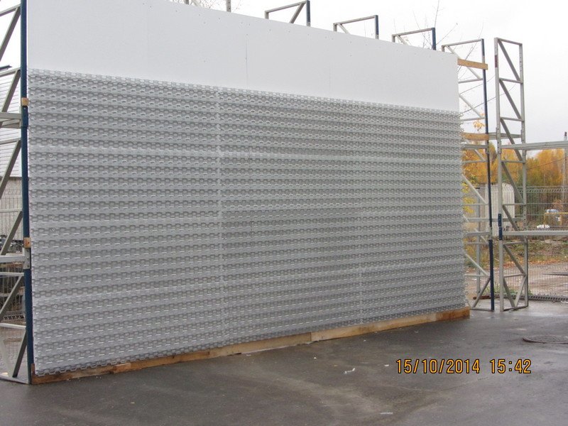 Макет (mock-up) части фасада в натуральную величину, позже приёмка готовых элементов осуществлялась методом визуального и инструментального сравнения на основе данной конструкции